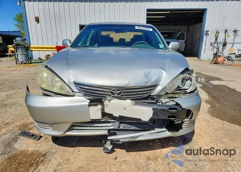 2005 Toyota Camry Le из США, поврежденный, VIN 4T1BE30K45U004898